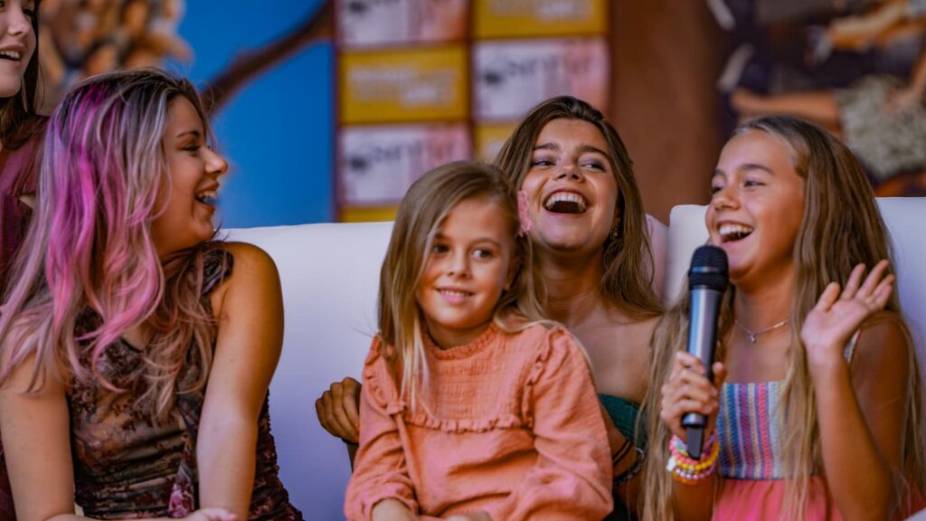 Encuentro del elenco infantil de 'Padre no hay más que uno' en Guardo. Fotos: OceanGrain Audiovisual