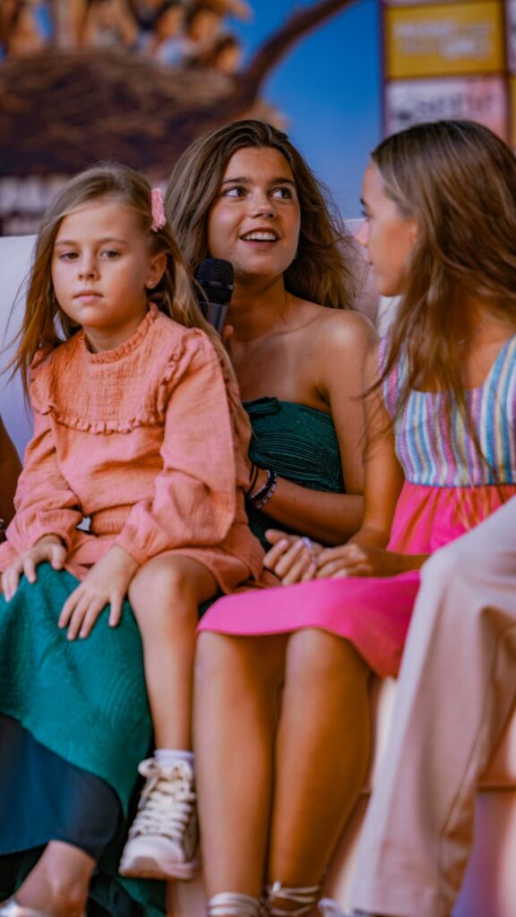 Encuentro del elenco infantil de 'Padre no hay más que uno' en Guardo. Fotos: OceanGrain Audiovisual