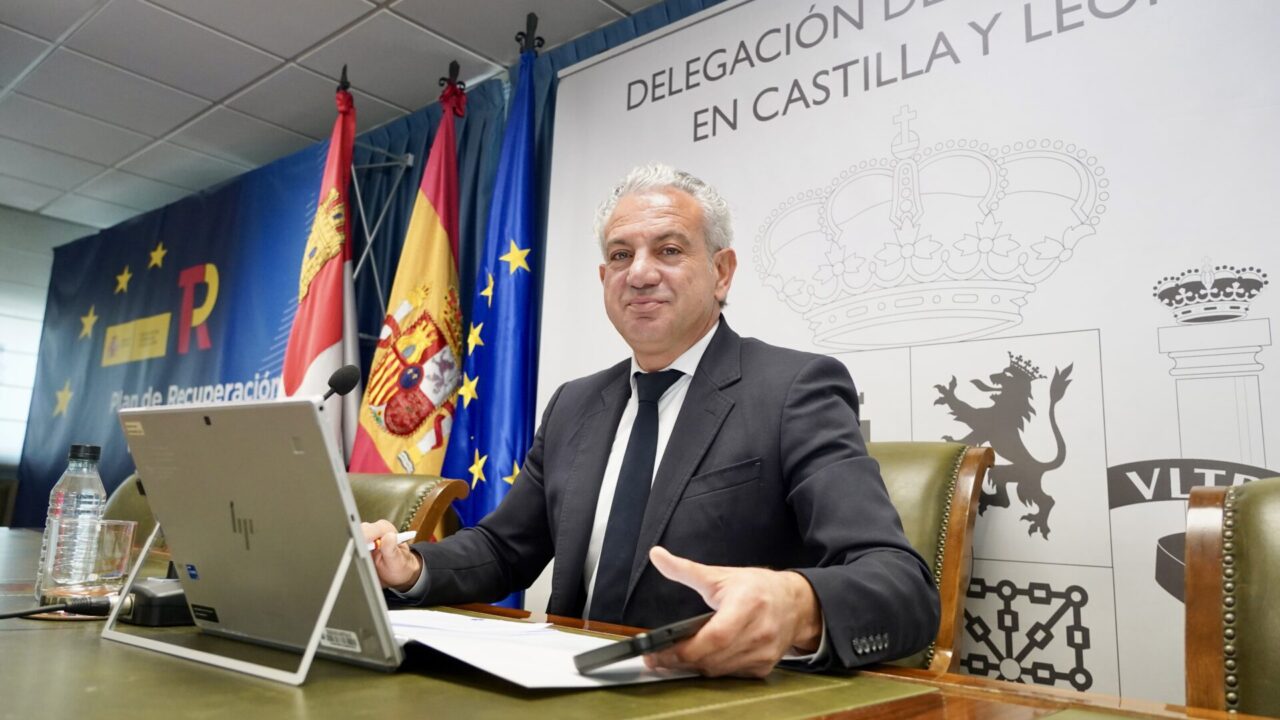 El delegado del Gobierno en Castilla y León, Nicanor Sen, presenta las inversiones del Gobierno de España en modernización de regadíos en la Comunidad.