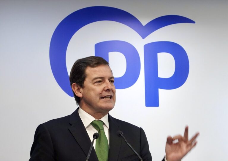 Alfonso Fernández Mañueco hablando sobre elecciones en Castilla y León