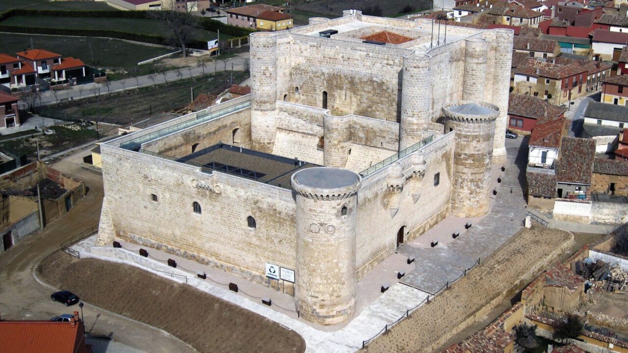 Castillo Fuentes Valdepero
