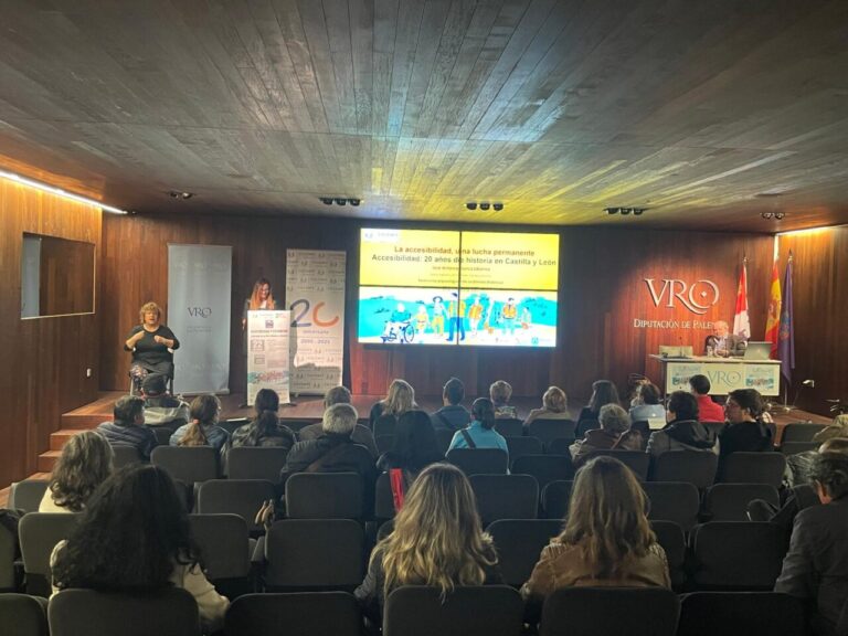 Evento de COCEMFE con presentaciones sobre accesibilidad y transformación social