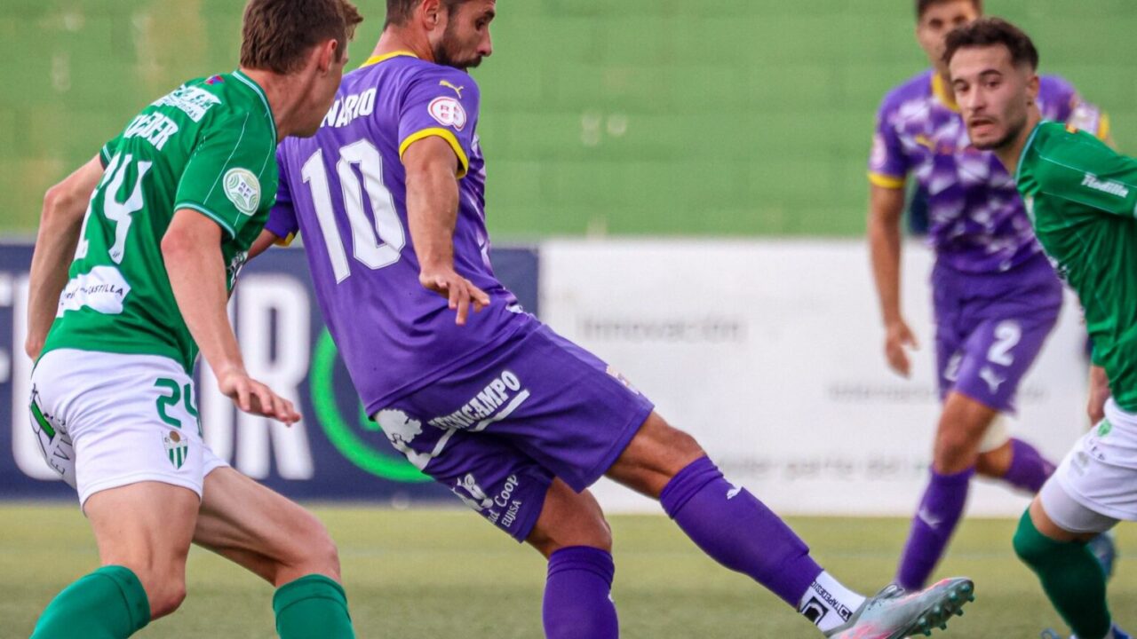 Palencia CF en su visita al Guijuelo