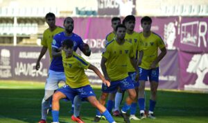 Palencia Cristo Atlético contra Atlético Mansillés. Fotografía Julio Robles