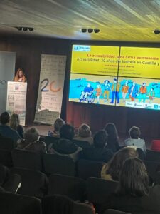 Presentación sobre accesibilidad en el evento de COCEMFE en La Olmeda