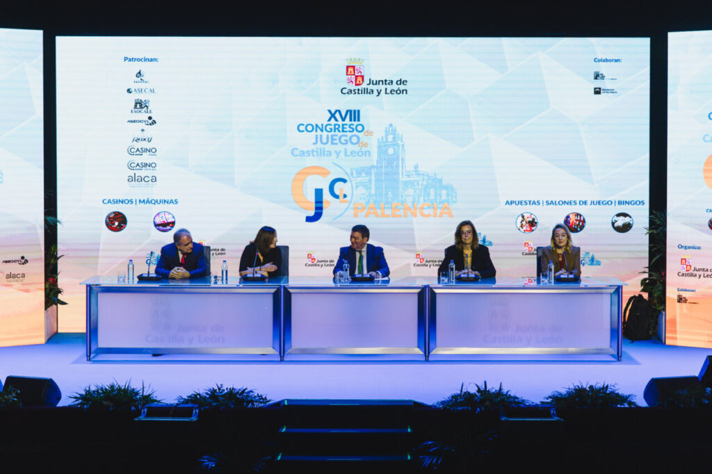 Panel de discusión en el XVIII Congreso de Juego en Palencia
