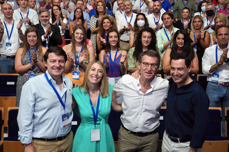 María Guardiola y otros líderes políticos en un evento reciente