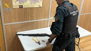 Intervención de una carabina de aire comprimido por la Guardia Civil