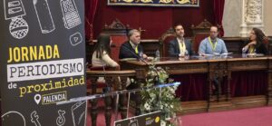 Panel de discusión en la jornada de periodismo de proximidad en Palencia