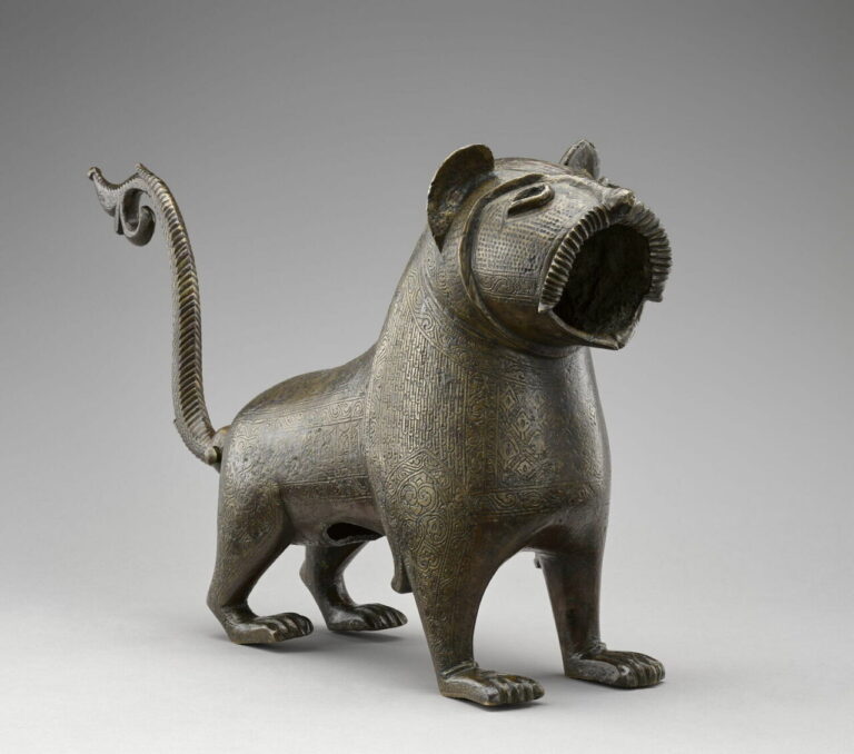 Escultura del León de Bronce de Monzón, arte islámico del siglo XI.