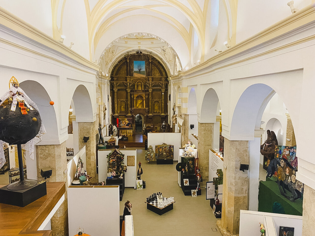Vista interior del Museo de los Cuentos y la Ciencia en Paredes de Nava