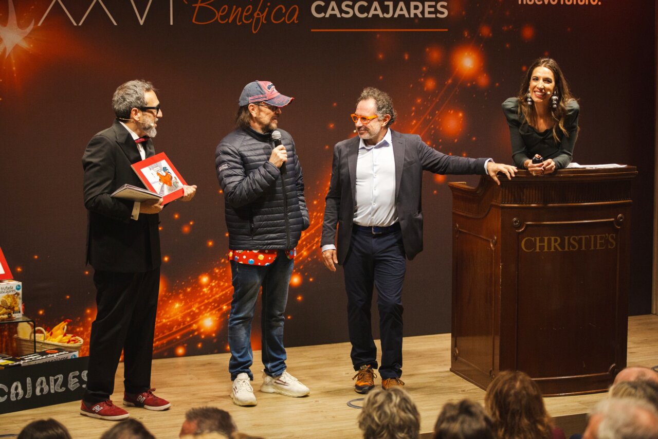 Presentadores en la subasta benéfica de capones de Cascajares