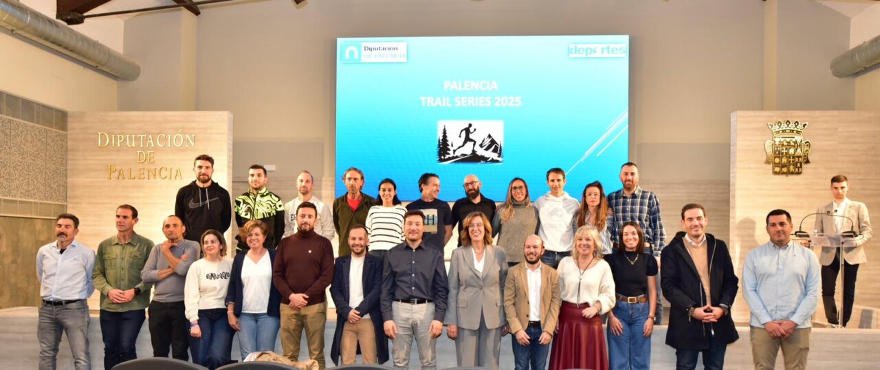 Entrega de premios a los ganadores de los circuitos provinciales de triatlón y trail en Palencia.