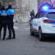Policías locales en Palencia con perro y coche patrulla