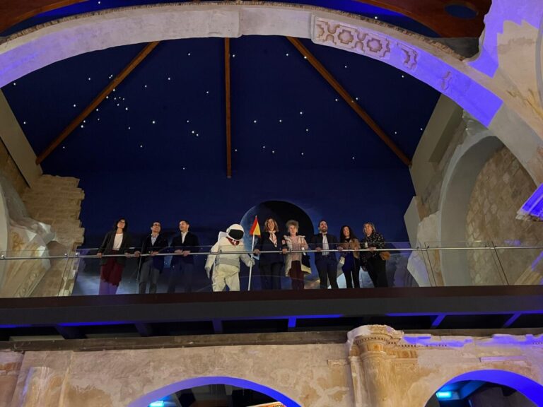 Inauguración de la exposición Los elementos de la Galaxia en San Pedro Cultural