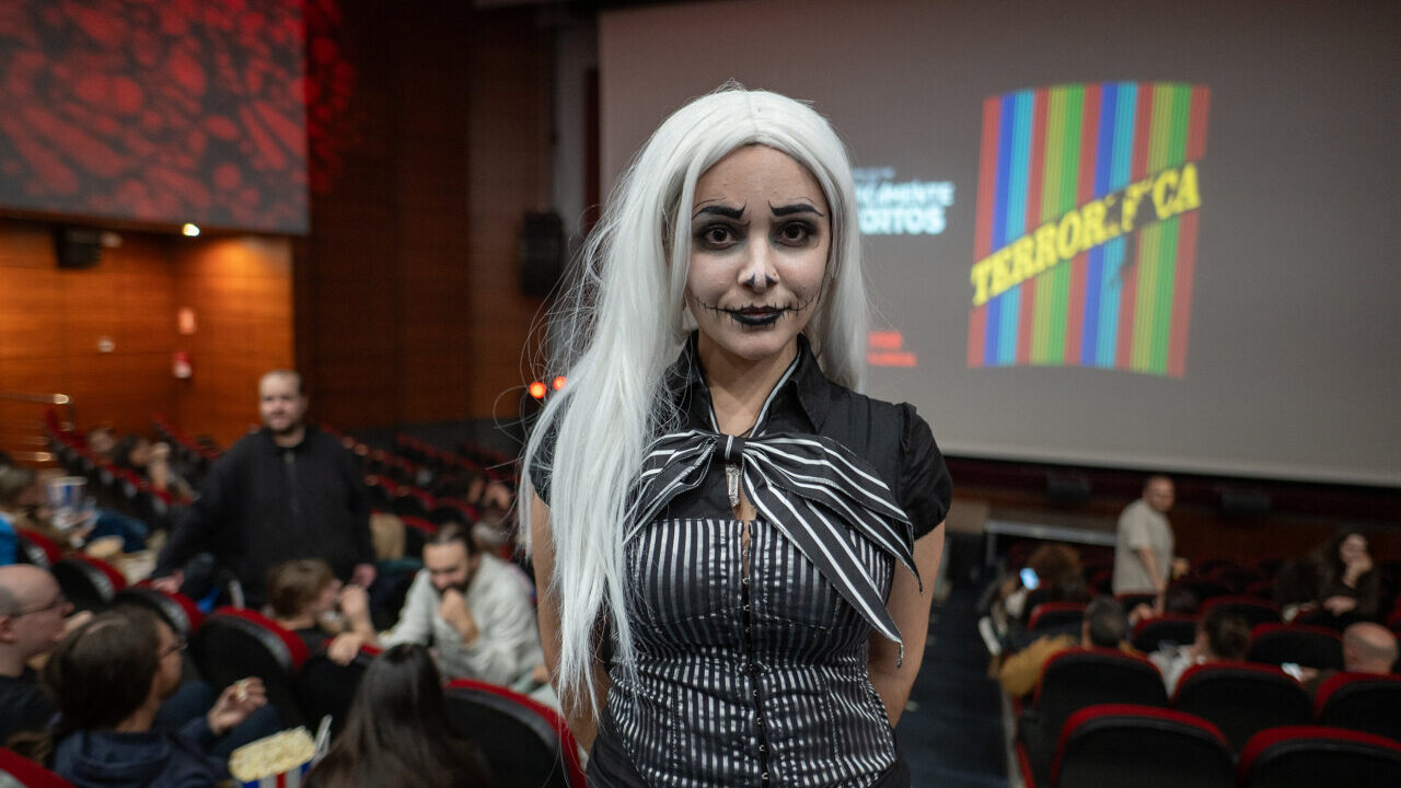 Persona con maquillaje de terror en el festival Terroríficamente Cortos