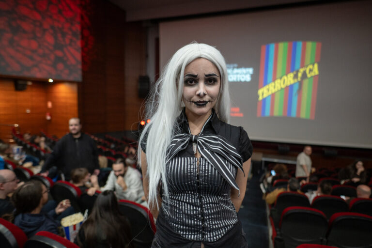 Persona con maquillaje de terror en el festival Terroríficamente Cortos