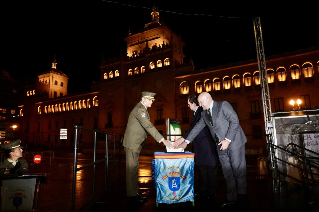 Inauguración de la nueva iluminación de la Academia de Caballería en Valladolid