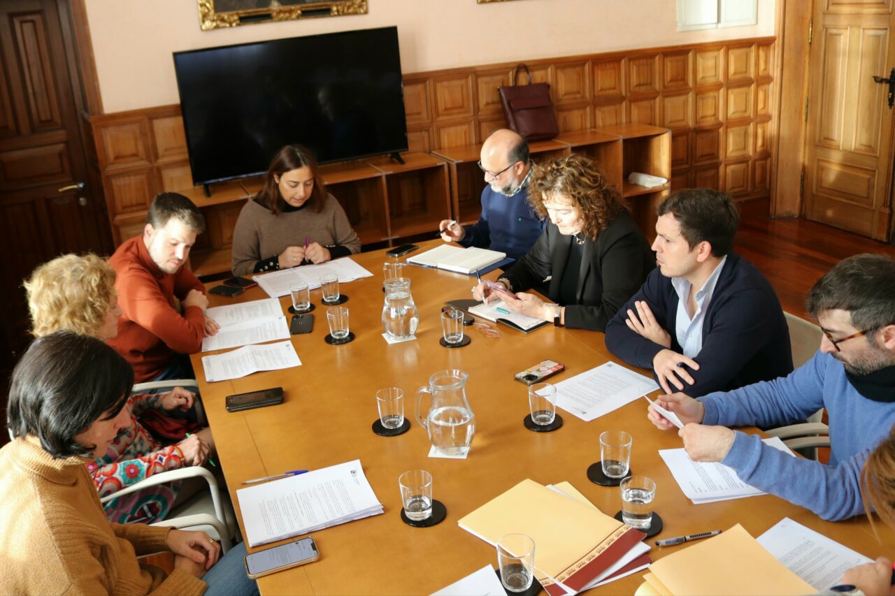 Reunión del Ayuntamiento de Palencia sobre modernización de parques infantiles