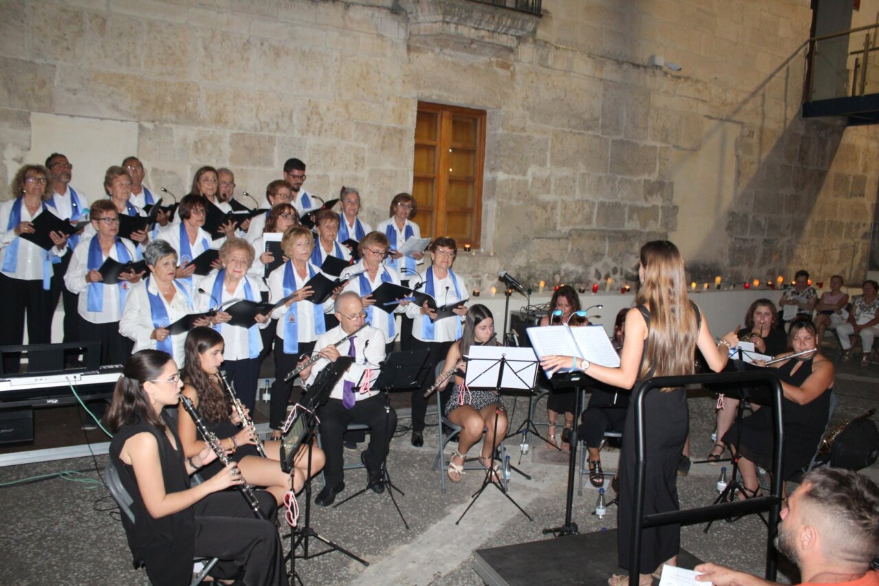 Concierto de la Banda de Música y Coro en Baltanás durante Santa Cecilia