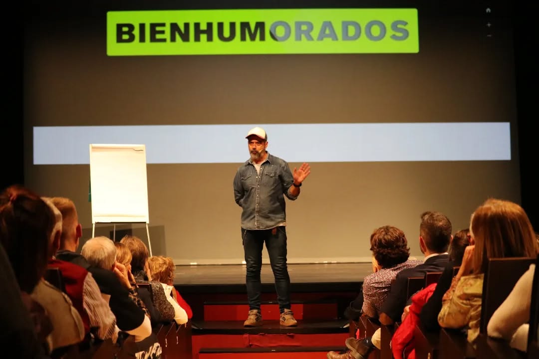 Charla motivacional en el Teatro Principal de Palencia sobre la Fundación BRIAN.