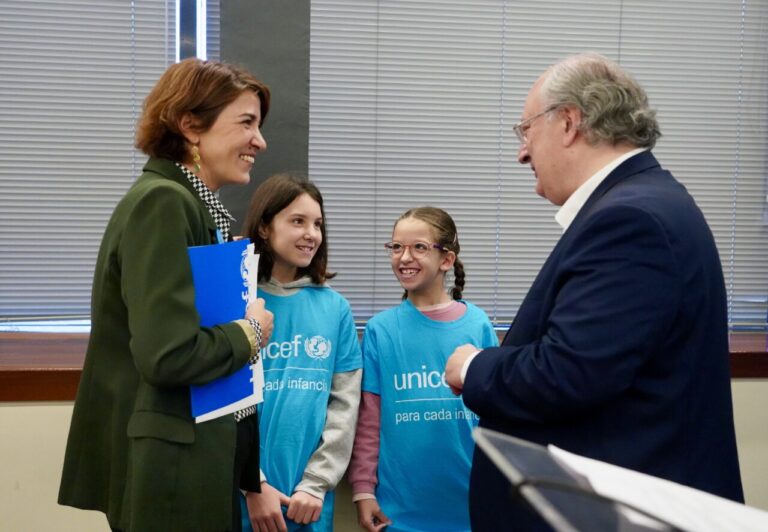 Reunión del CES y Unicef sobre derechos digitales de la infancia