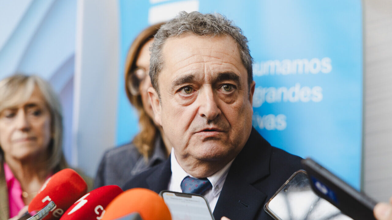 Conrado Merino hablando sobre sueldos y absentismo laboral