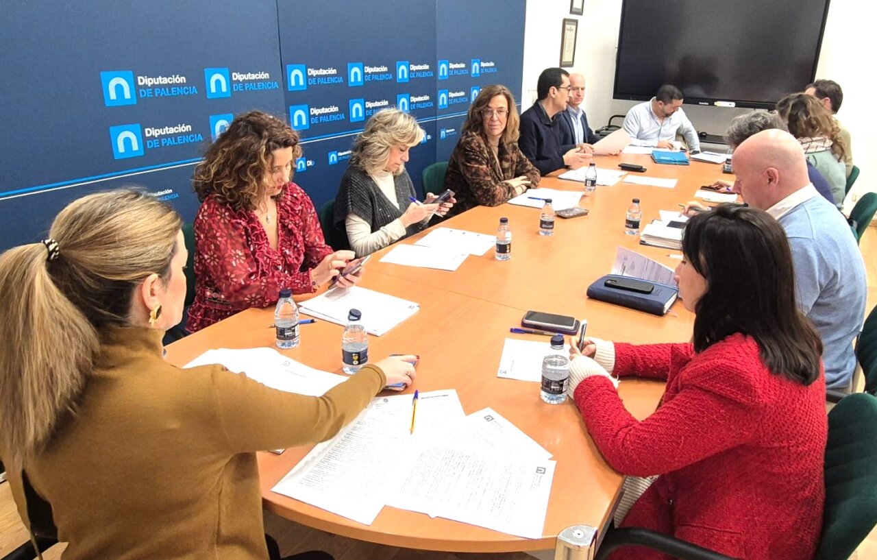 Reunión de la Diputación de Palencia sobre ayudas al deporte provincial