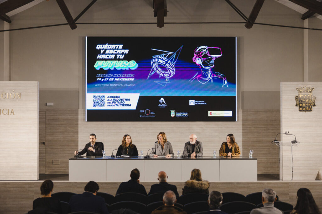 Presentación del proyecto España Latente en el Auditorio Municipal de Guardo