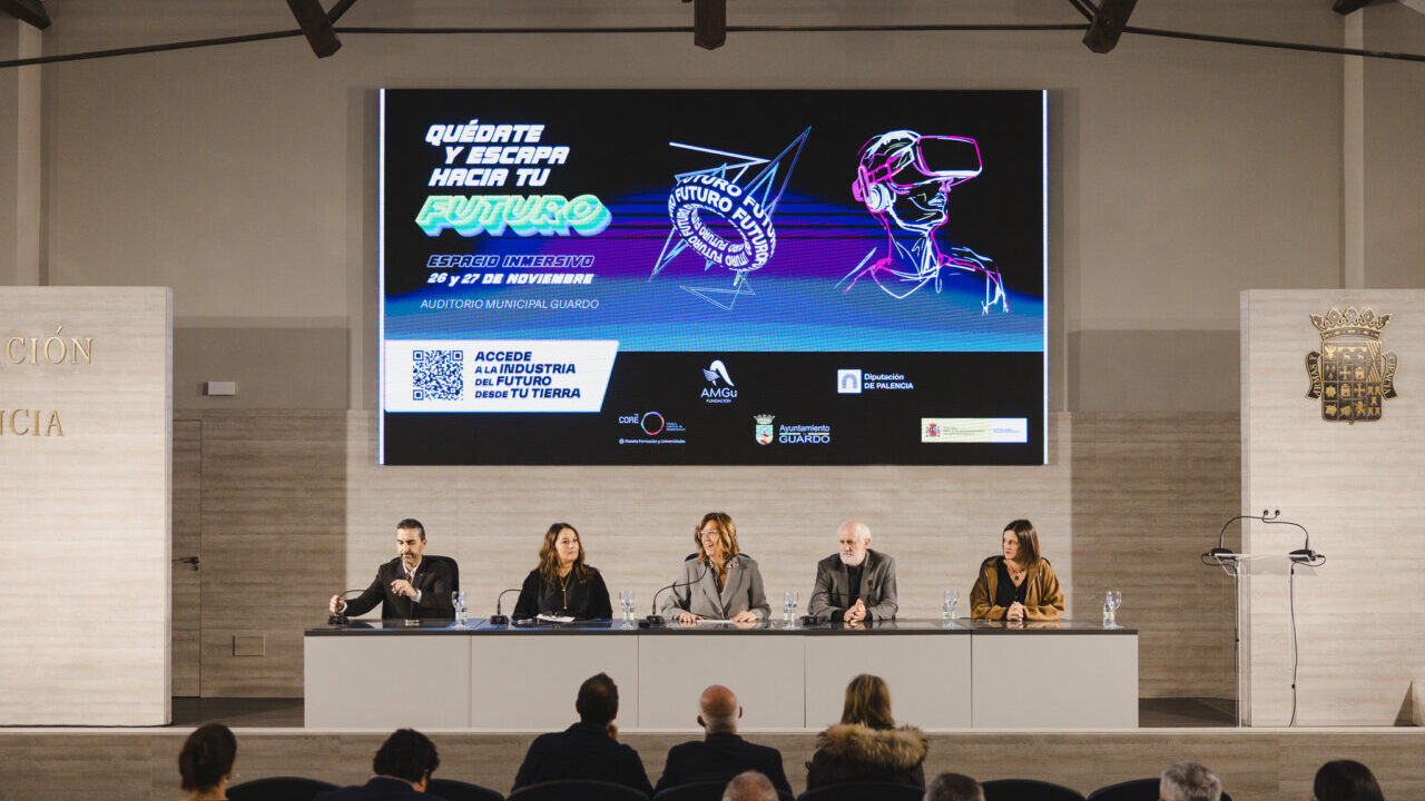 Presentación del proyecto España Latente en el Auditorio Municipal de Guardo