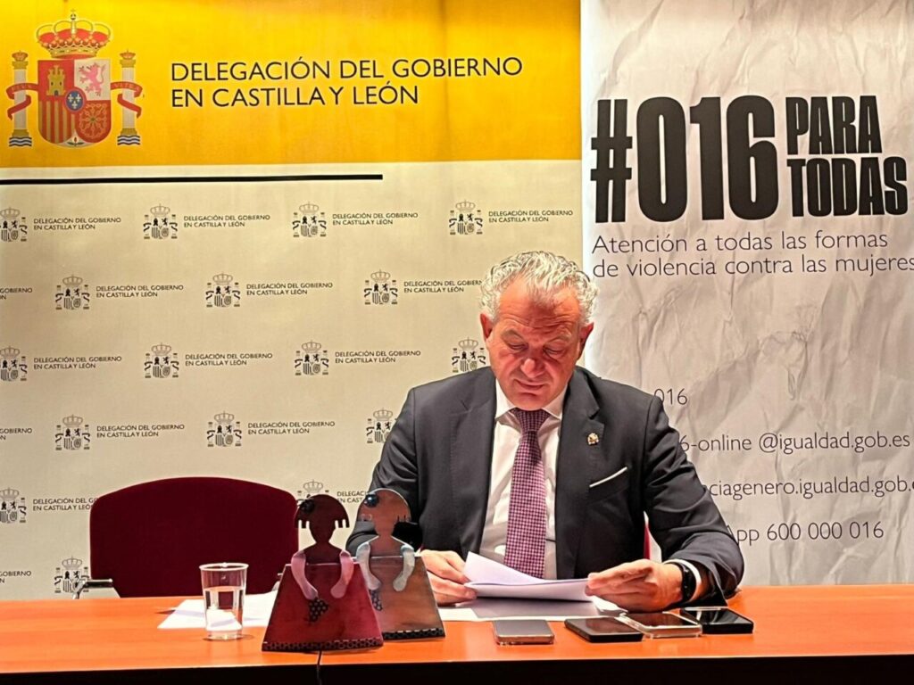 Delegado del Gobierno Nicanor Sen en la entrega del premio Menina