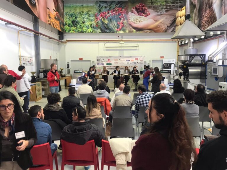 Competencia de baristas en el I Campeonato Barista de Castilla y León en Palencia.