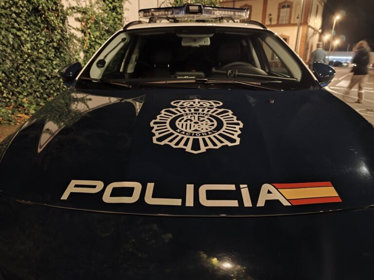 Coche de la Policía Nacional en una operación en Palencia