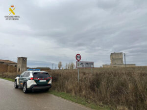 Vehículo de la Guardia Civil en Las Cabañas de Castilla