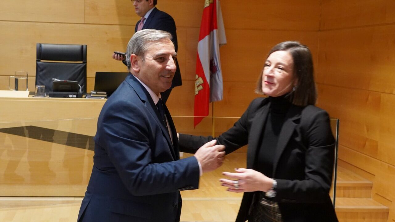 Reunión de la Junta sobre la nueva licencia de televisión autonómica.