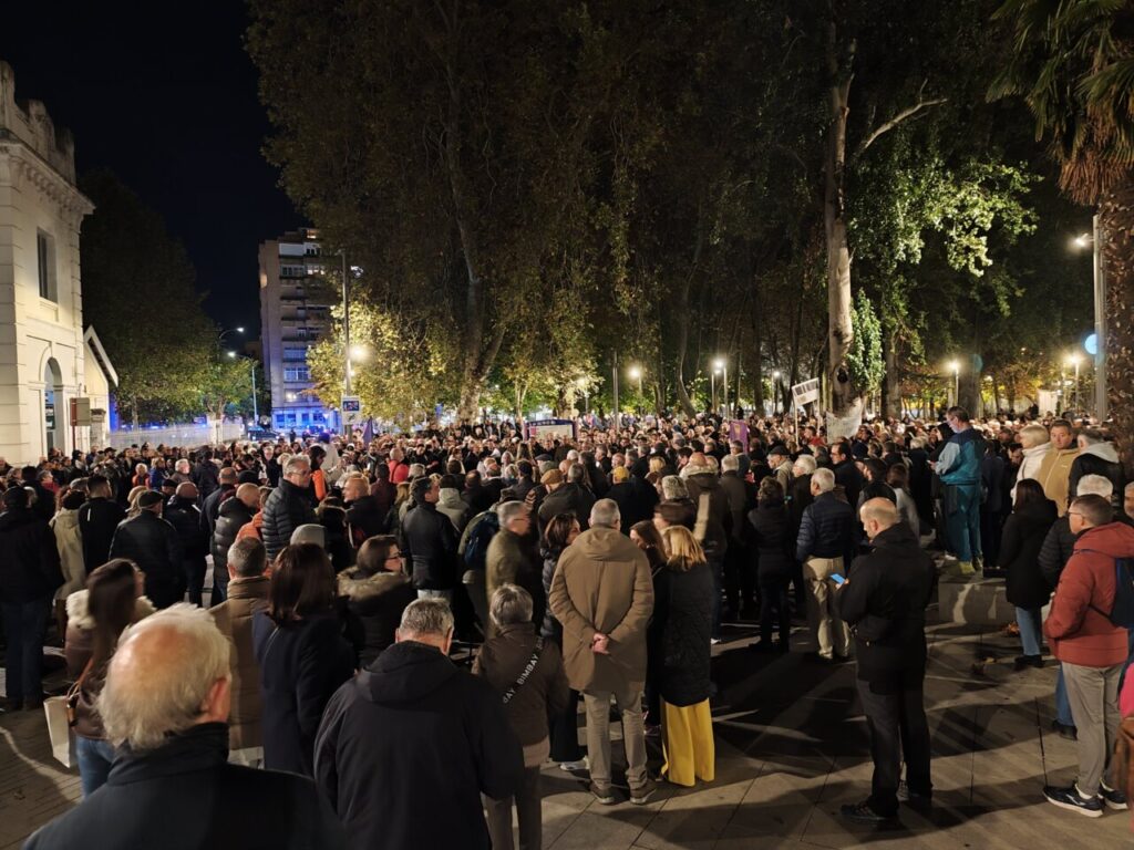Concentración masiva en Palencia por el soterramiento de las vías