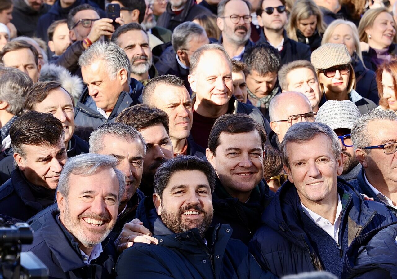Mañueco y otros líderes del PP en un evento multitudinario