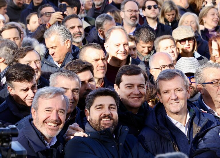 Mañueco y otros líderes del PP en un evento multitudinario