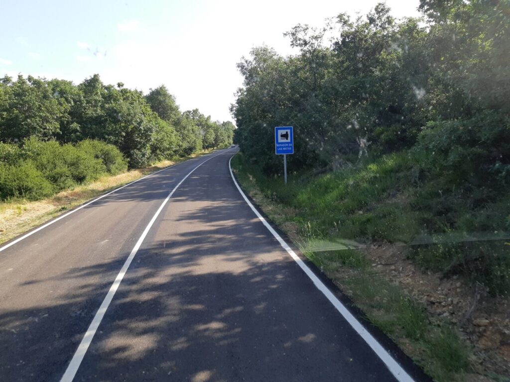 Camino hacia el mirador de Las Matas en Cervera de Pisuerga