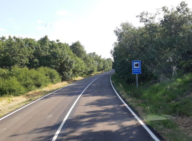 Camino hacia el mirador de Las Matas en Cervera de Pisuerga