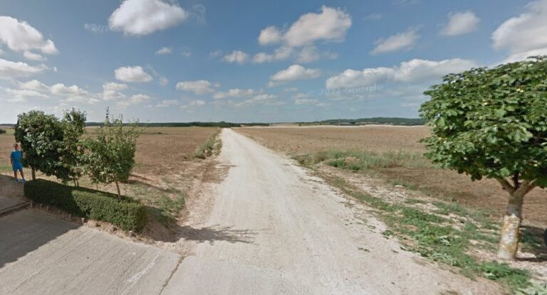 Camino rural en Dehesa de Romanos hacia Olea de Boedo