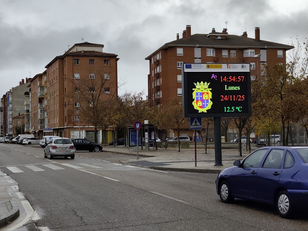 Panel informativo sobre el tráfico en Palencia con datos actuales.
