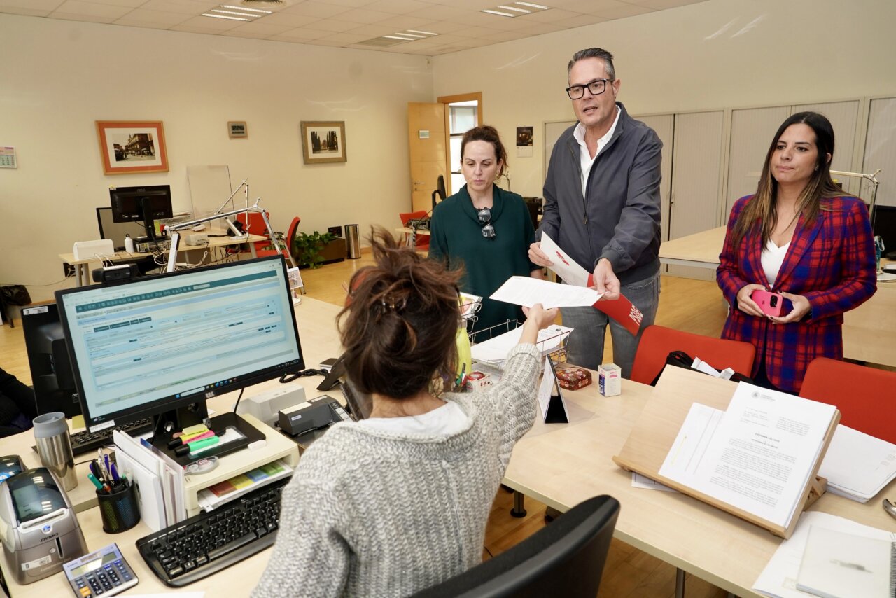 Reunión del Grupo Socialista en las Cortes de Palencia sobre presupuestos
