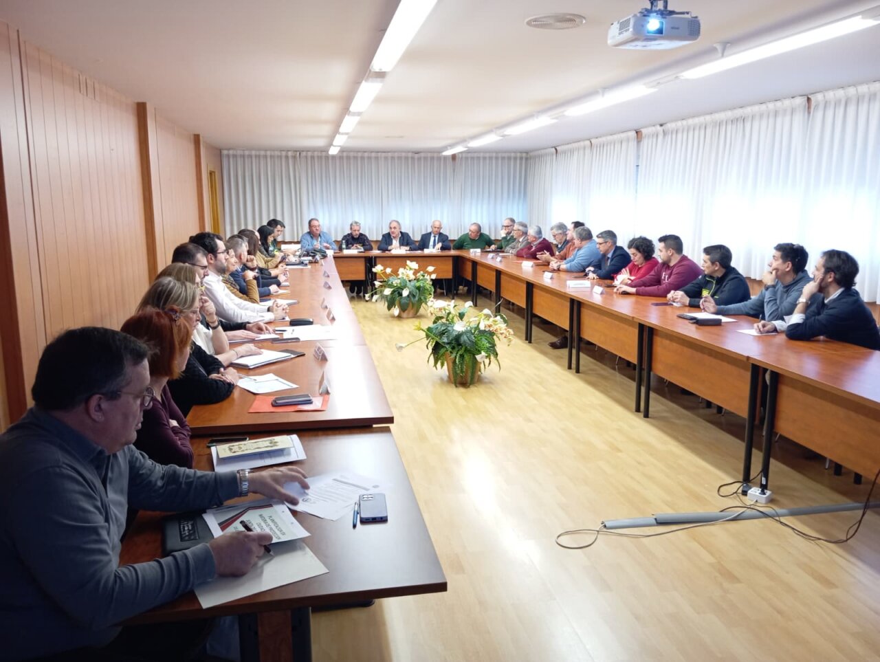 Reunión de coordinación sobre vialidad invernal en Palencia con varios participantes