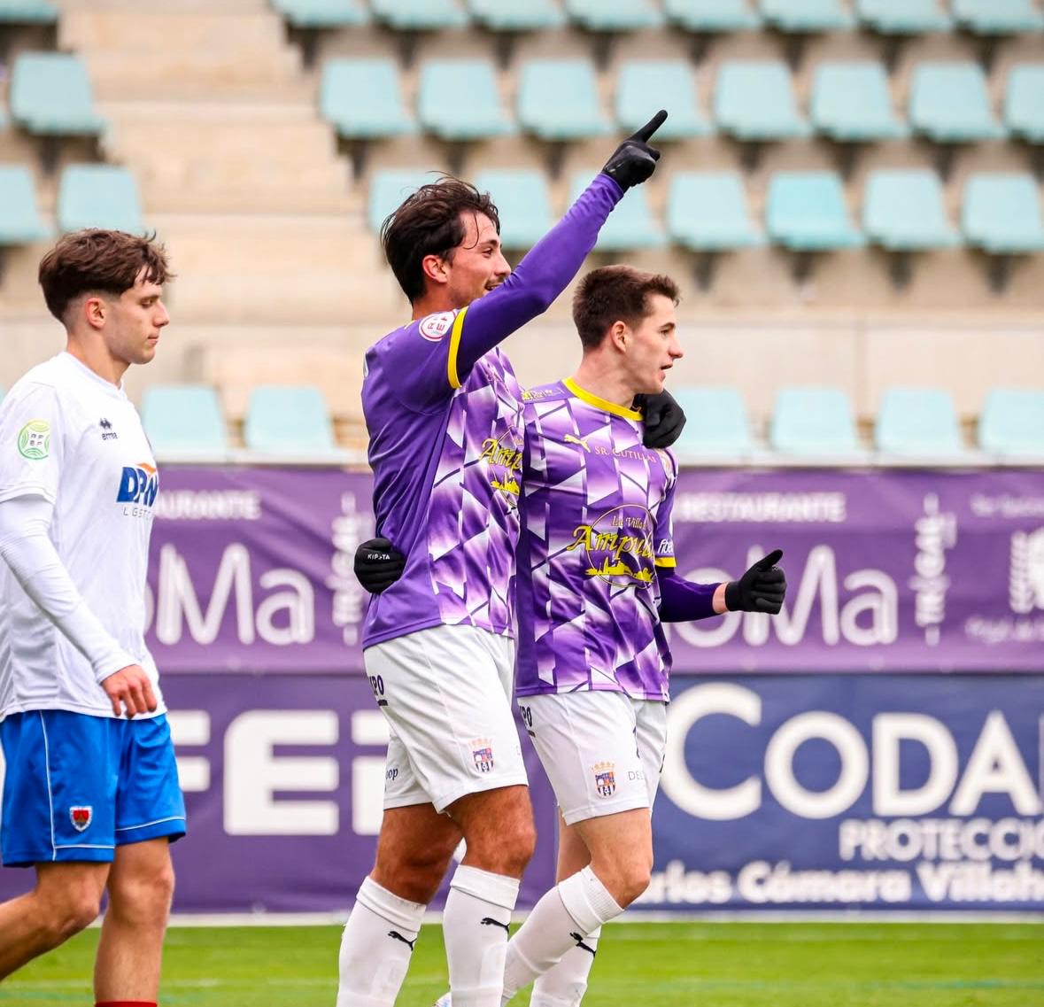 Jugadores del Palencia CF celebrando un gol en el partido contra Numancia B.