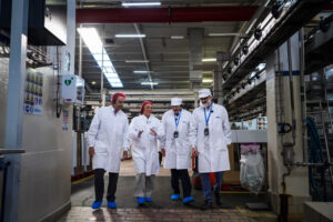 Visita de la consejera de Agricultura a Lactiber en León