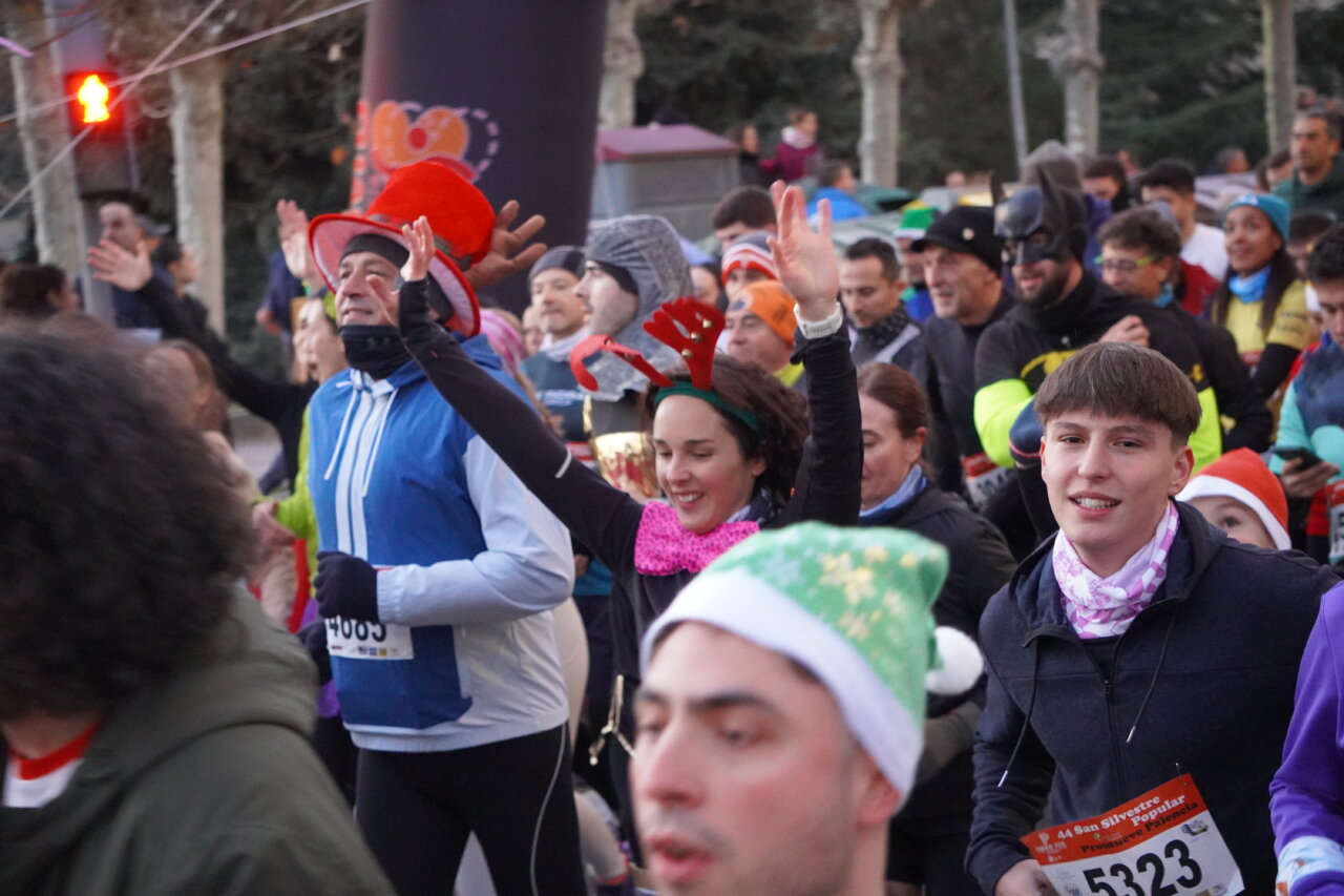 Corredores animados en la San Silvestre 2025 en Palencia