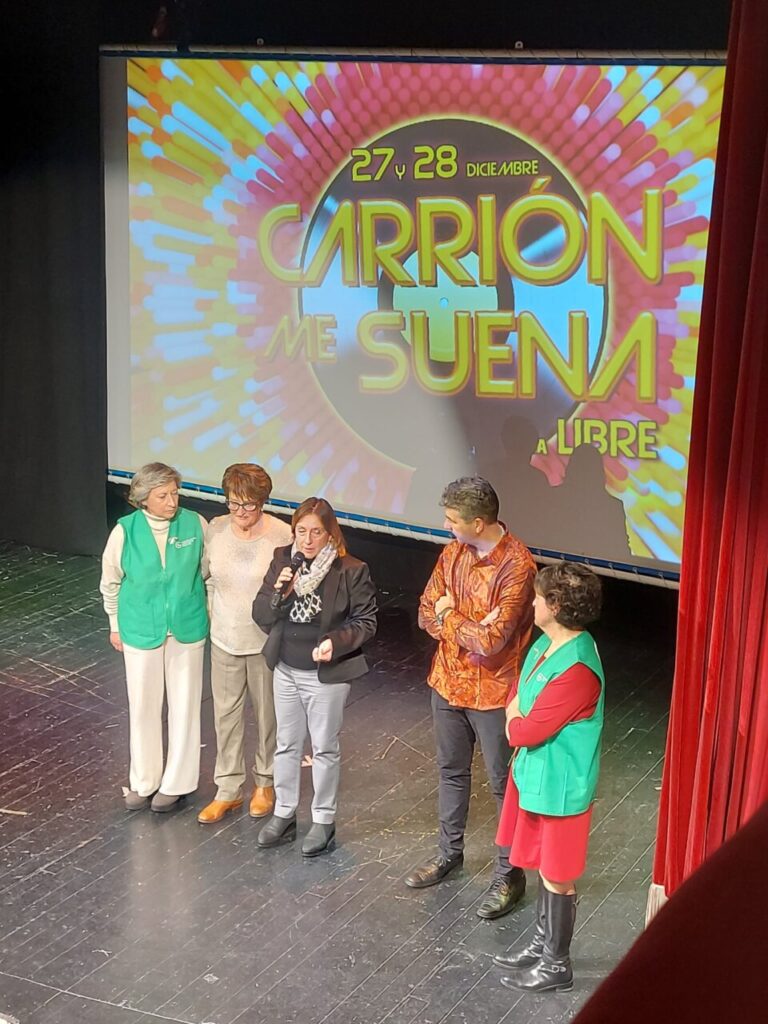Actores y presentadores en la gala benéfica Carrión me Suena