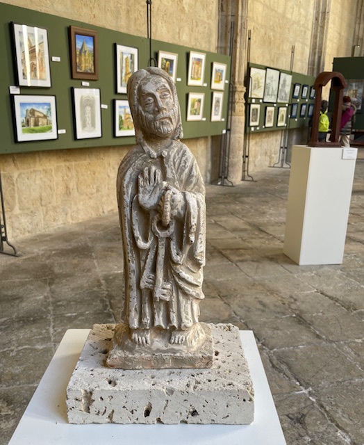 Escultura de San Pedro en la exposición de arte románico en Palencia