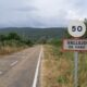 Señal de tráfico en la carretera hacia Vallejo de Orbó